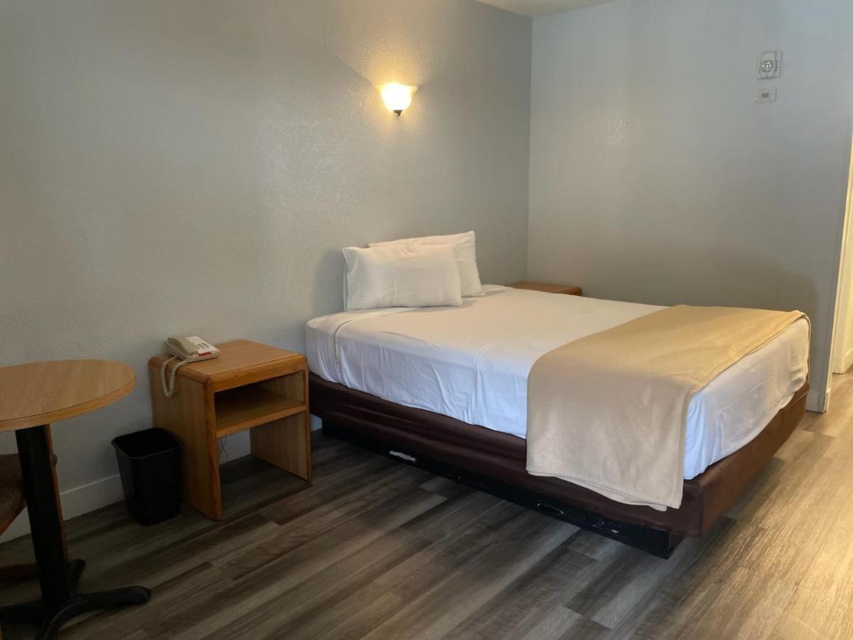 Premier Inns Thousand Oaks Exterior photo